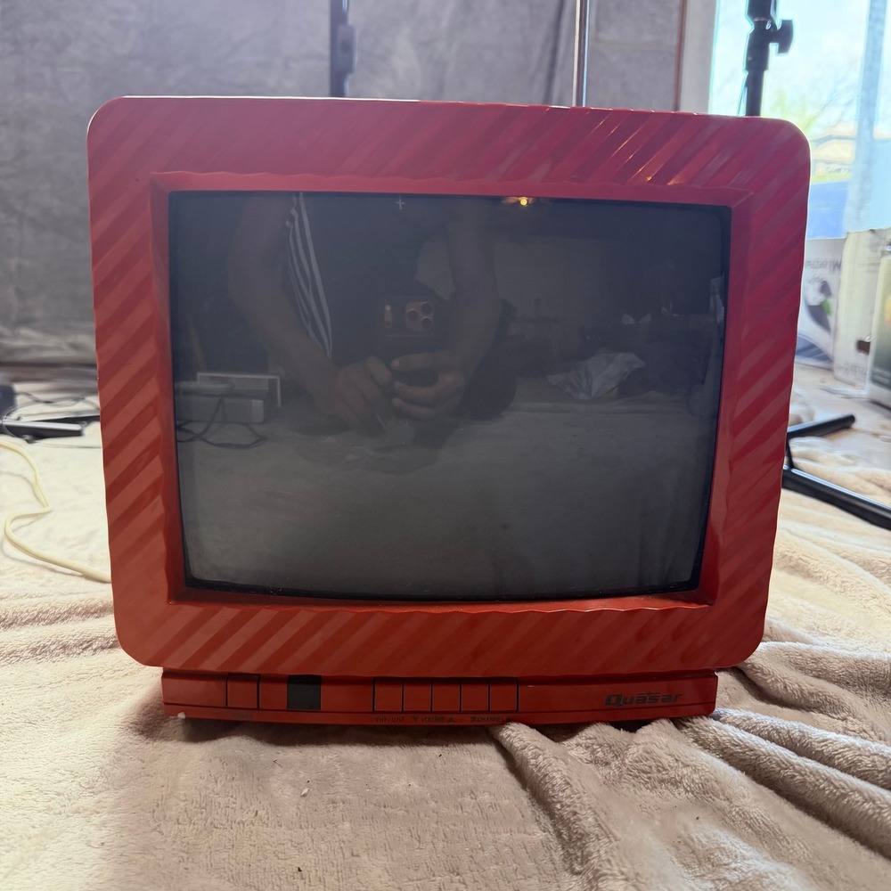 Vintage 1994 Quasar TP2157CB Red Color CRT Portable TV Retro Gaming Tested
